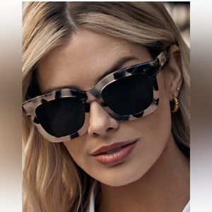 Brand new, never worn Diff Carson sunglasses in cream tortoise